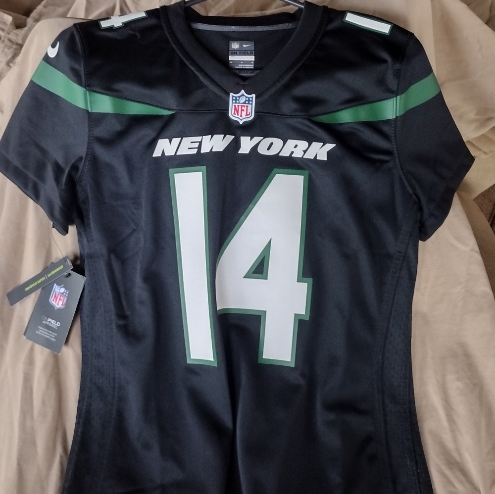 My Giant's Jerseysize Med never worn still has tags